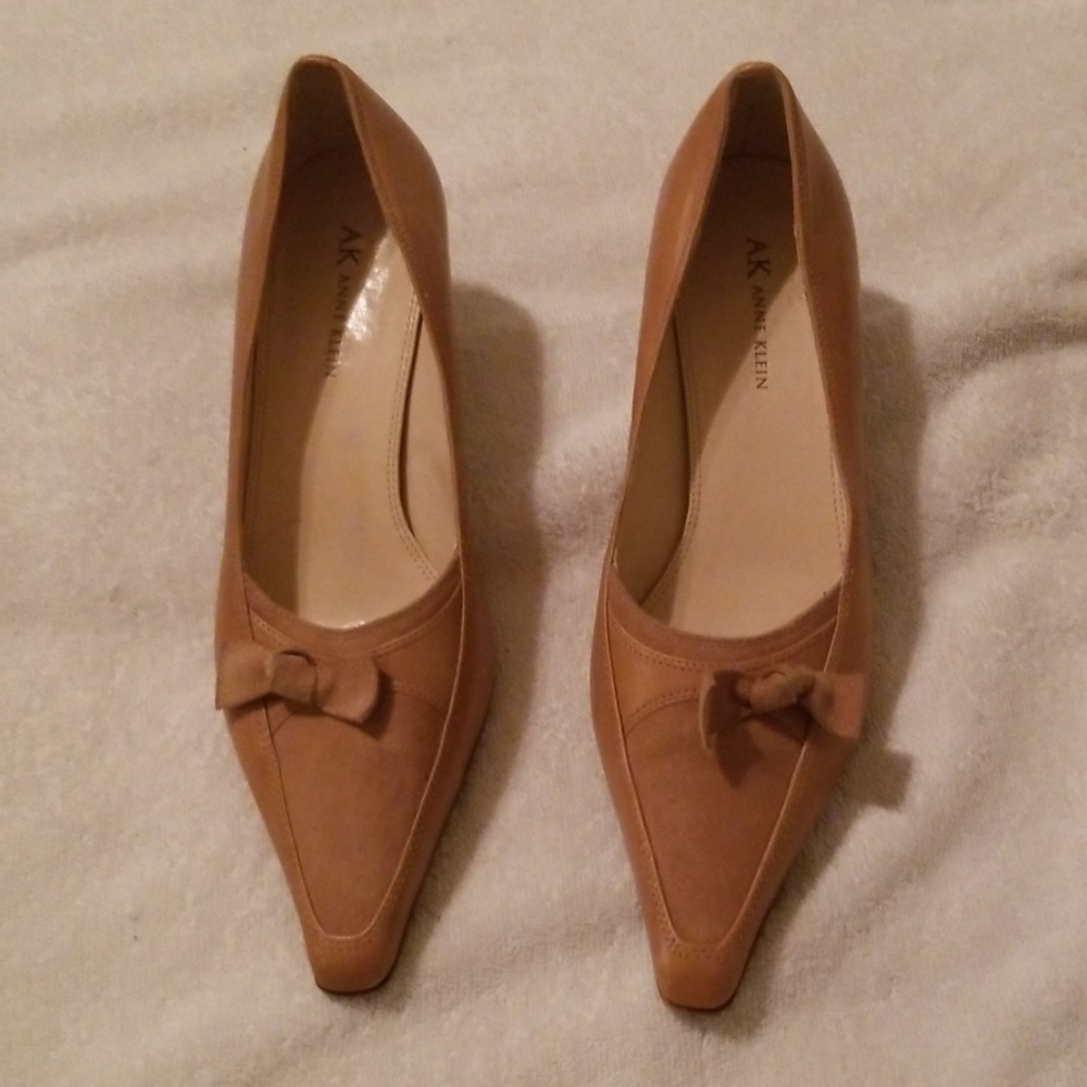 Dress shoes
